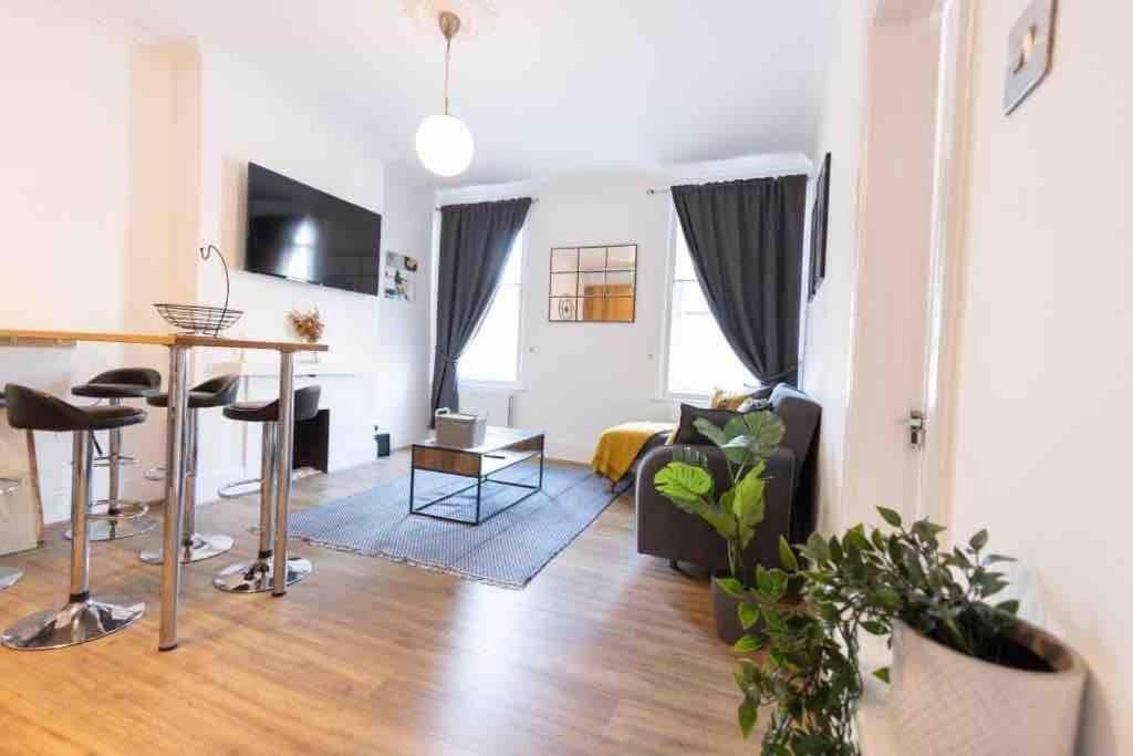 Lovely 2 Bedroom Apartment In Chelsea Sw3 London Exterior foto